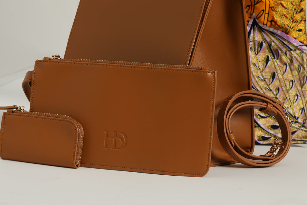 HeriGo™ Beauty Wristlet – Desert Camel - Club Hairitage