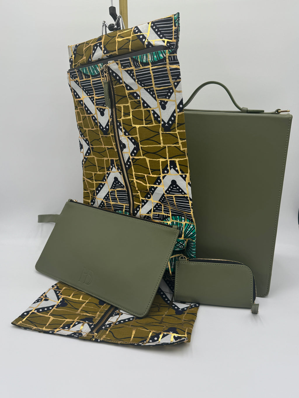 Hairdentity “Jet Setter” Luxe Hair Travel Bag - Club Hairitage